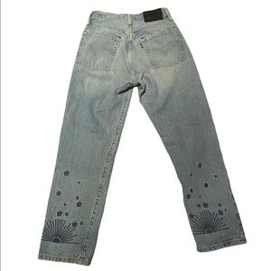 ADORABLE VINTAGE LEVIS WITH STAR DEISGN